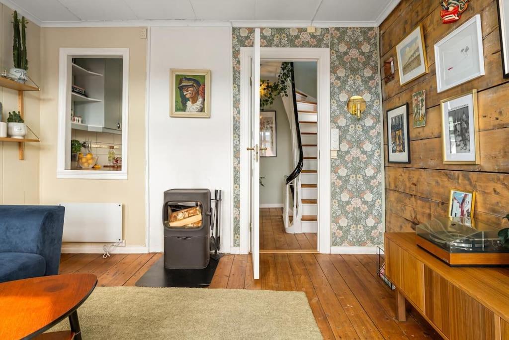 Pousada Det Lille Rode Huset Ved Floibanen